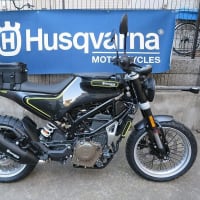 良いじゃん!AKRAPOVIC スリップオン with Husqvarna VITPILEN 良いじゃん!AKRAPOVIC スリップオン with Husqvarna VITPILEN
