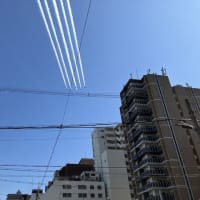 ブルーインパルス　（通天閣）