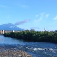今朝の岩手山（明治橋→南大橋→簗川）