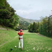 大垣カントリー倶楽部でゴルフ　その2　～いきなりOB・・・、満開の八重桜、なんとかパーをGet！、100切りならず～