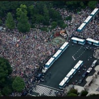 戦争法案 安倍政権退陣！8.30国会１０万人全国100万人大行動