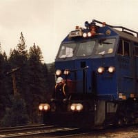 【USA　レール研磨列車】　2006-01-26 23:25:29　の記事再掲