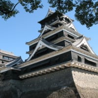 熊本城へバスハイクで立ち寄る