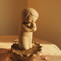 茅の輪くぐりのつちびと