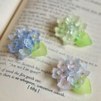 紫陽花ブローチ/耳飾り  2025夏森 Zakkaの森作品紹介