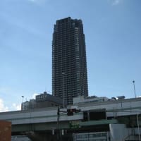 大阪の超高層ビル