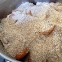 梅仕事おしまい　と　腹ペコ青虫