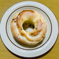 菓子パン大好き→オイシス「瀬戸内レモン🍋バウム」(o^^o)