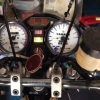 GX750 電圧計の取り付け