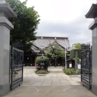 立善寺（りゅうぜんじ）山門には黒大国（鎮座）やバイキン・マンが居るのに吃驚！