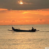 夕日に消える船（inバリ）