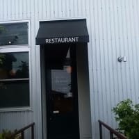 掛川のフランス料理店で昼食して来ました。
