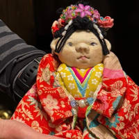 端切れの縮緬衣装のぶたこちゃん人形の無ら里IN展示会