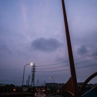 7月4日(金) 暗闇散歩-おぼろ太陽の日の出