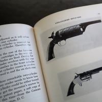 世界の迷銃、珍銃、奇銃？。Lewis Winant著、『FIREARMS CURIOSA』を買いました。