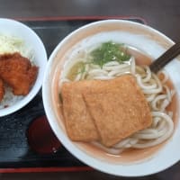 【鳴門うどん】きつねうどんとチキンカツ丼。