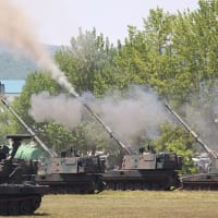 【防衛情報】VBTP-MRグラアニ装輪装甲車とパトリアNEMO搭載AMPV自走迫撃砲,PULSロケットシステム