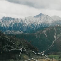 山靴の歌：鷲羽岳・水晶岳・烏帽子岳縦走