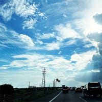 【坂東太郎「ゴジラ」雲出現・・・暗雲の高速大渋滞】