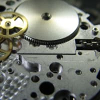 グラハム自動巻クロノ、ブローバ自動巻き、スイス製のクオーツ時計を修理です