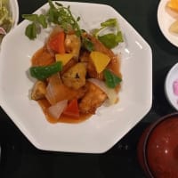 酢豚定食・レストラン樹林本日のランチ