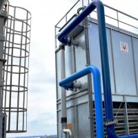 オプトエレクトロニクス產業。冷却システムを密閉式冷却塔に変更する
