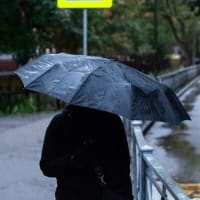 前線影響で近畿に激しい雨　今週末は関東以西で厳しい暑さ続く見込み
