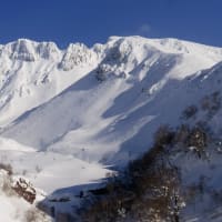 冬の十勝岳連峰(1)…上ホロカメットク山