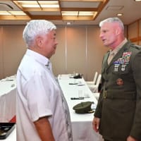 中谷防衛相　沖縄駐留米軍トップと会談　海兵隊グアム移転の着実な実施を要請