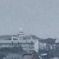 旭展望台から日和山灯台が見えた