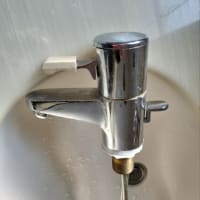 洗面所の水栓取替
