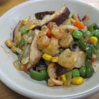 おばさんの料理教室　　海老と椎茸を使ったアヒージョ😀