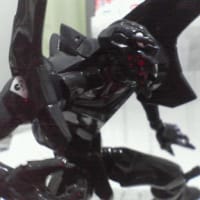 ガチャガチャ、ギューッと・・