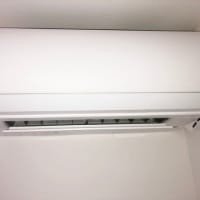 自動フィルター清掃機能付きエアコン