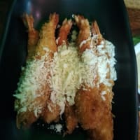 昨夜は、スシレストランで　食事。