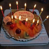 誕生日の向日葵とバースデイケーキ