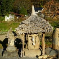 秋の棚田と紅葉を巡る旅（長野県・池田町の「相道寺道祖神」）