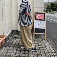 Robe ナイロンコットンタックワイドパンツとTシャツ