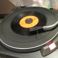 レコード　プレーヤー　ベルトドライブ　