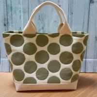 夏用のトートバッグ