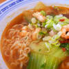 海老と青梗菜のピリ辛ラーメン