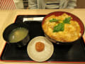 新宿メトロ食堂街墨絵（すみのえ）での食事　on　2004-10-20