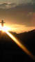 十字架に 光の芽ばえきらめきて 朝日とともに輝けり