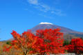 西臼塚富士山と紅葉