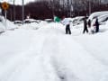 20140215湾岸低気圧によるどか雪のためバスは運休、道路に雪を・・・・