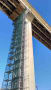  橋脚改修工事 足場荷揚げ垂直リフト　オーダーメイドで製作しました