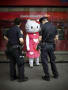 [67]hellokittyarrested-758192.jpg