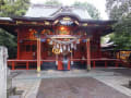 近くにある「冠稲荷」神社