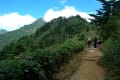 [17]登山道と石鎚山