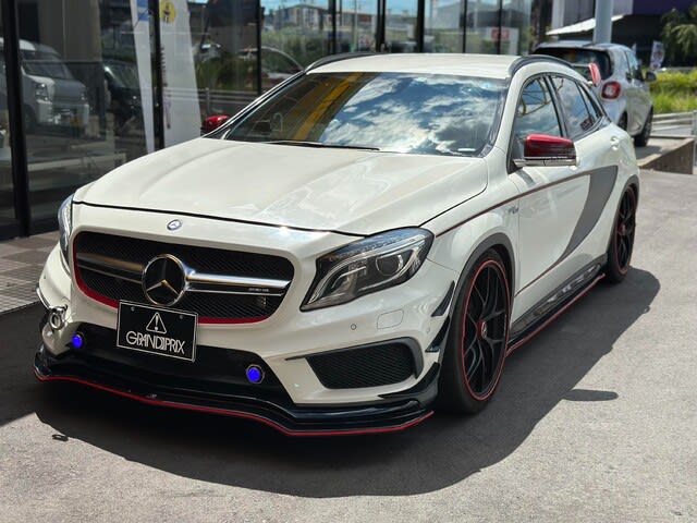 GLA45 AMG 4MATIC Edition 1のボンネットを大改造